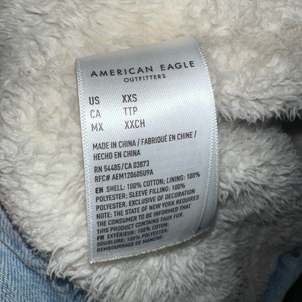 American Eagle Sherpa-lined Denim Bomber Jacket with Fur Hood Women's XXS - Picture 10 of 10